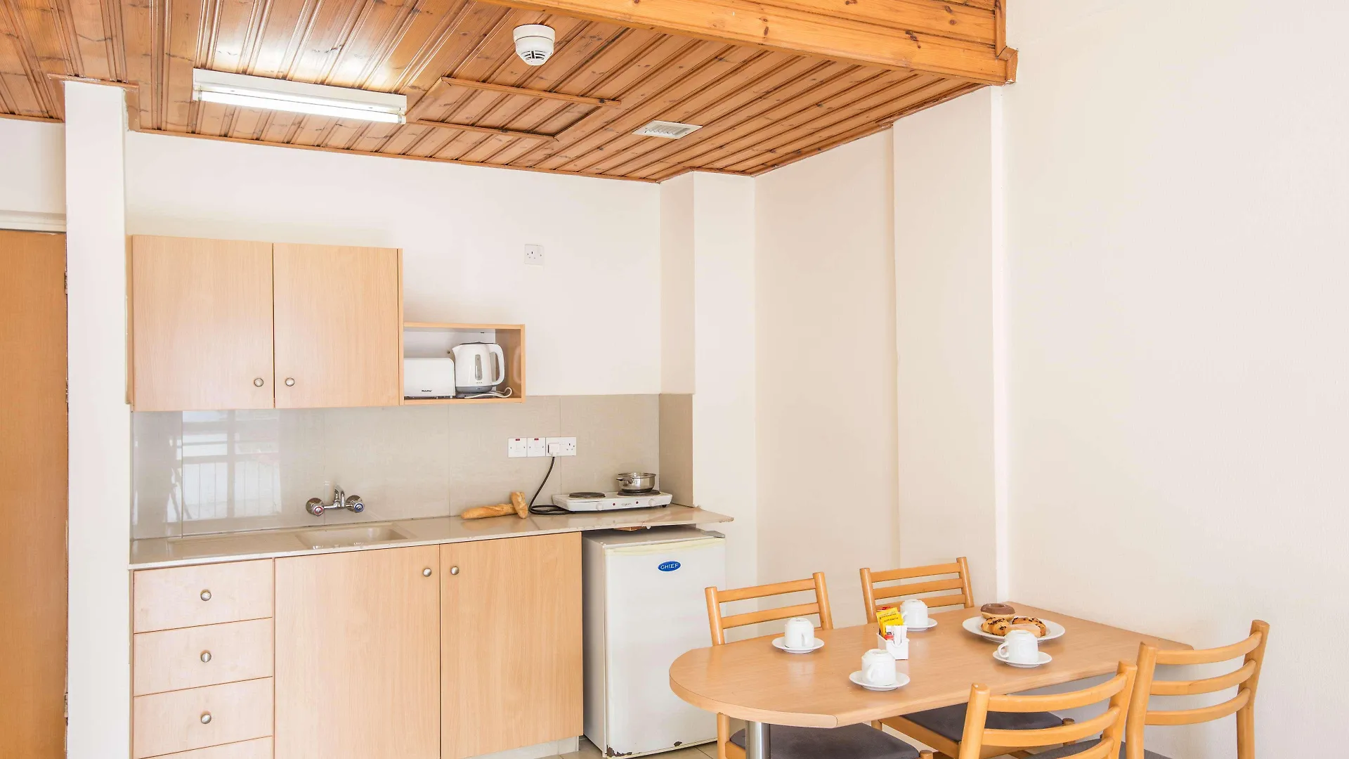 Anthea Hotel Apartments Aya Napa Kıbrıs