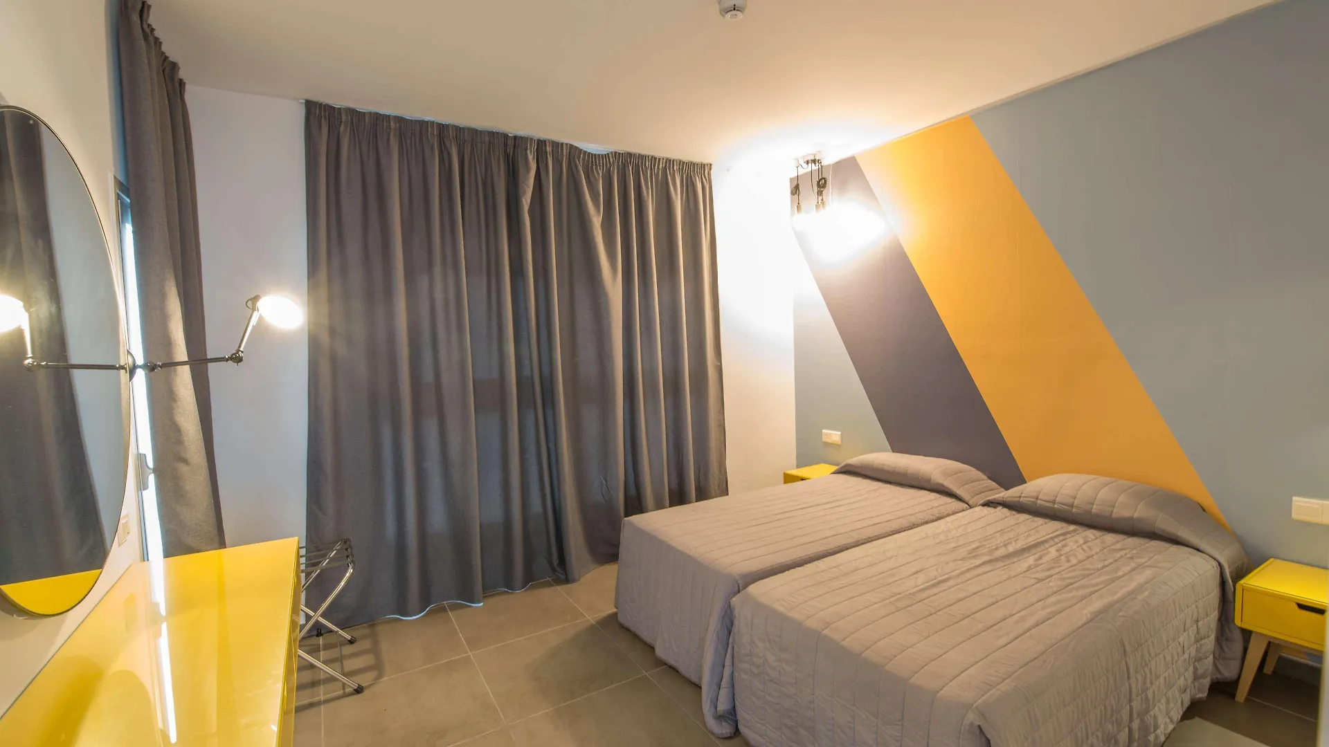 *** Apart Otel Anthea Hotel Apartments Aya Napa Kıbrıs